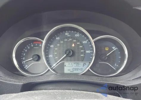 2015 Toyota Corolla Le Eco z USA, uszkodzony, nr VIN 2T1BPRHE0FC411213